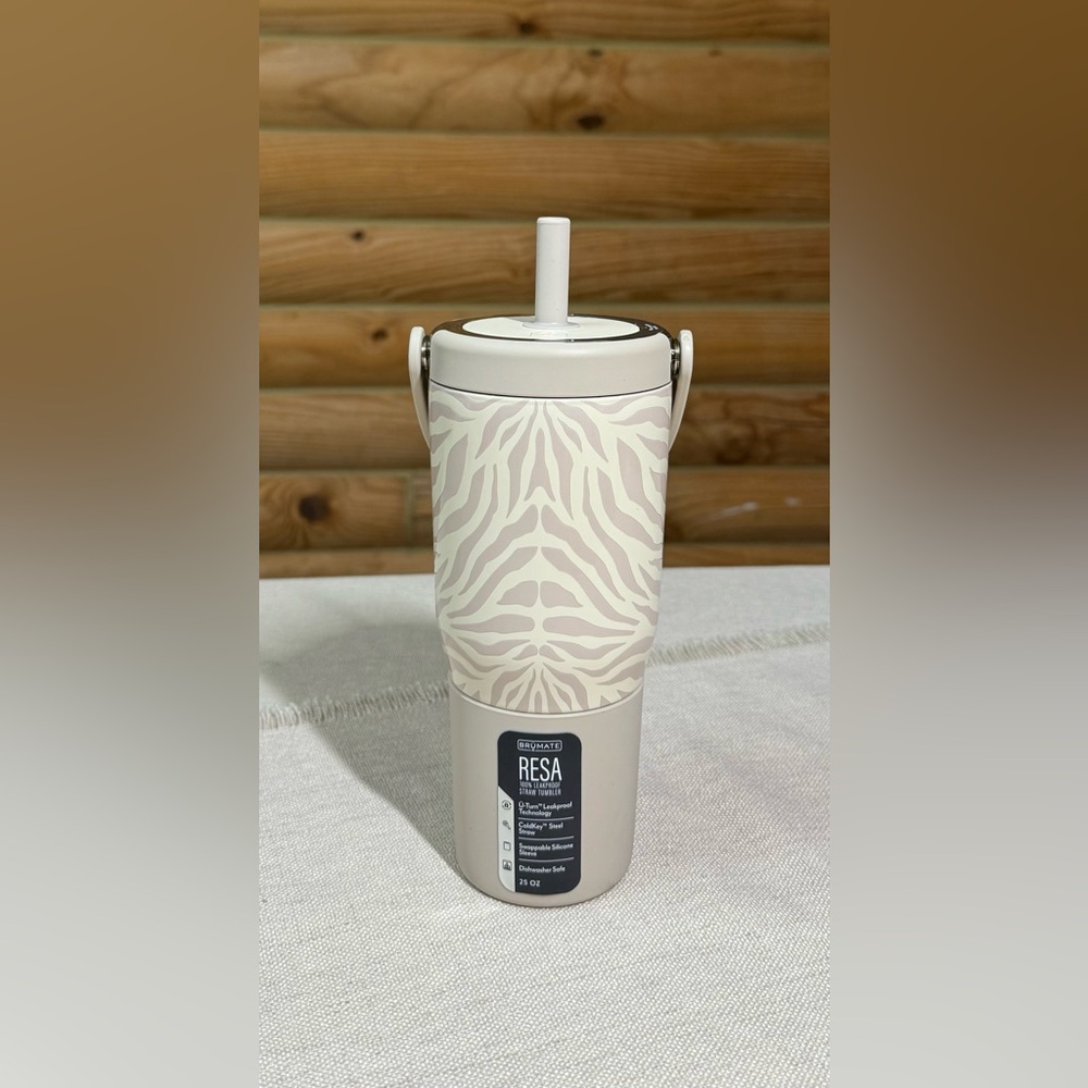 ZEBRA Brumate + Chloe Collaboration RESA 25oz Straw Tumbler